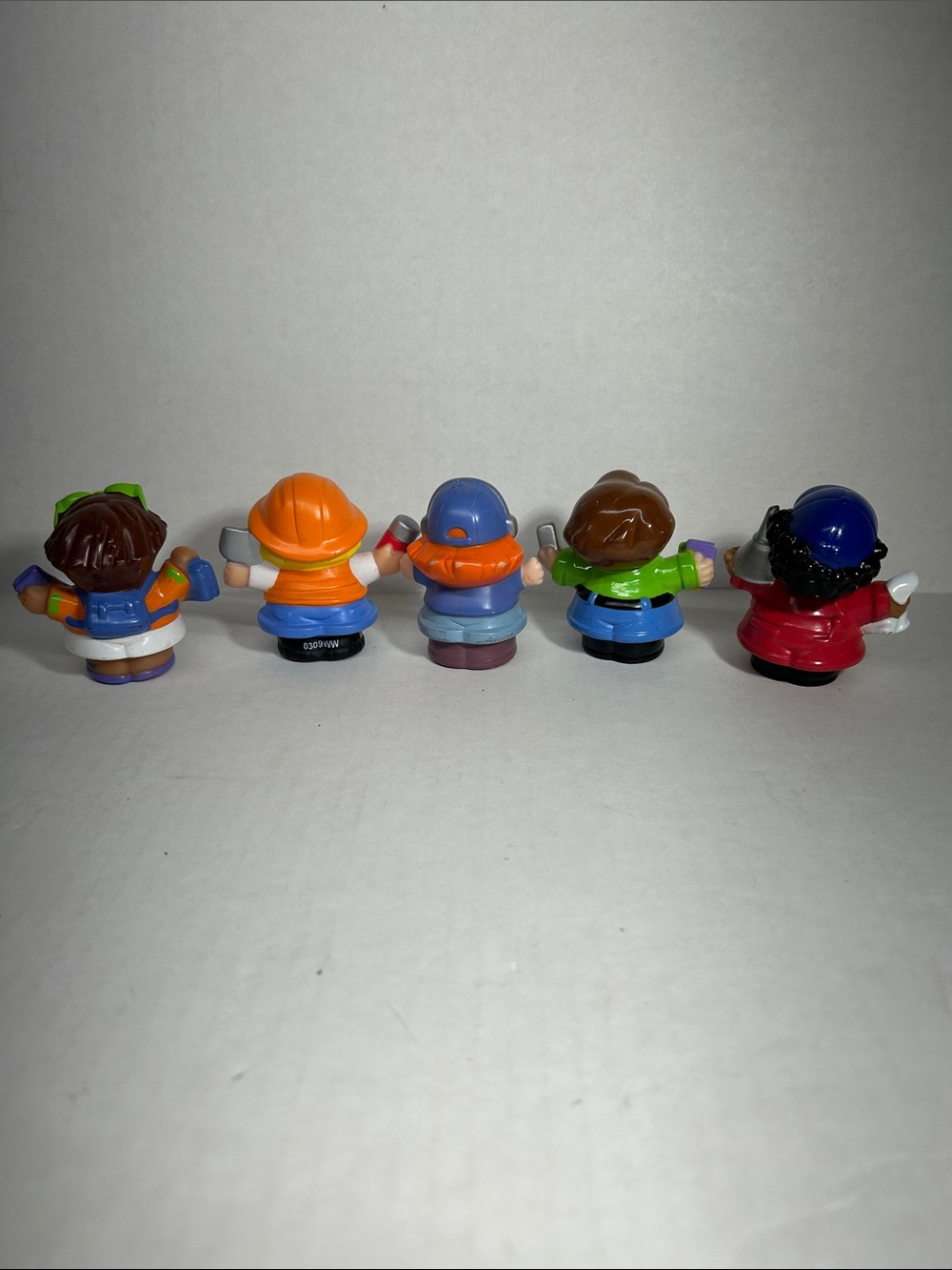 Fisher-Price Set of 14 Little People Assortment Figures - Picture 3 of 8